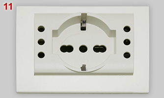 4Box socket with !0A, bipasso and Schuko outlets