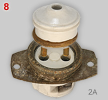 BS372-part1 2A porcelain socket and plug