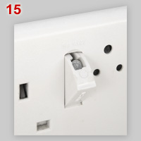 Combined BS 1363 and BS546 socket, fuse compartment