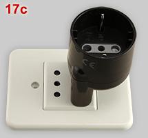 Italian socket with asymmetric adapter for Schuko plugs