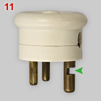 BS546 plug with slotted earth pin