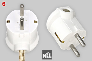 Schuko plug with cord side entry